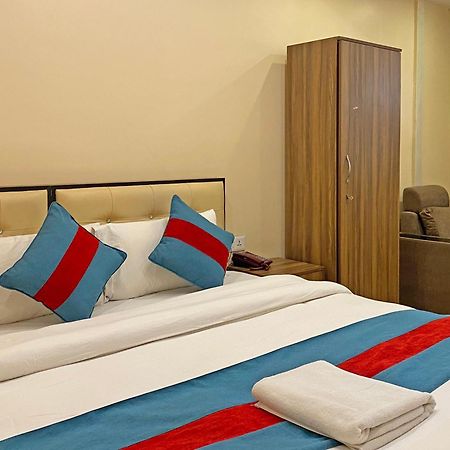 Hotel Airport Holiday Kathmandu Esterno foto