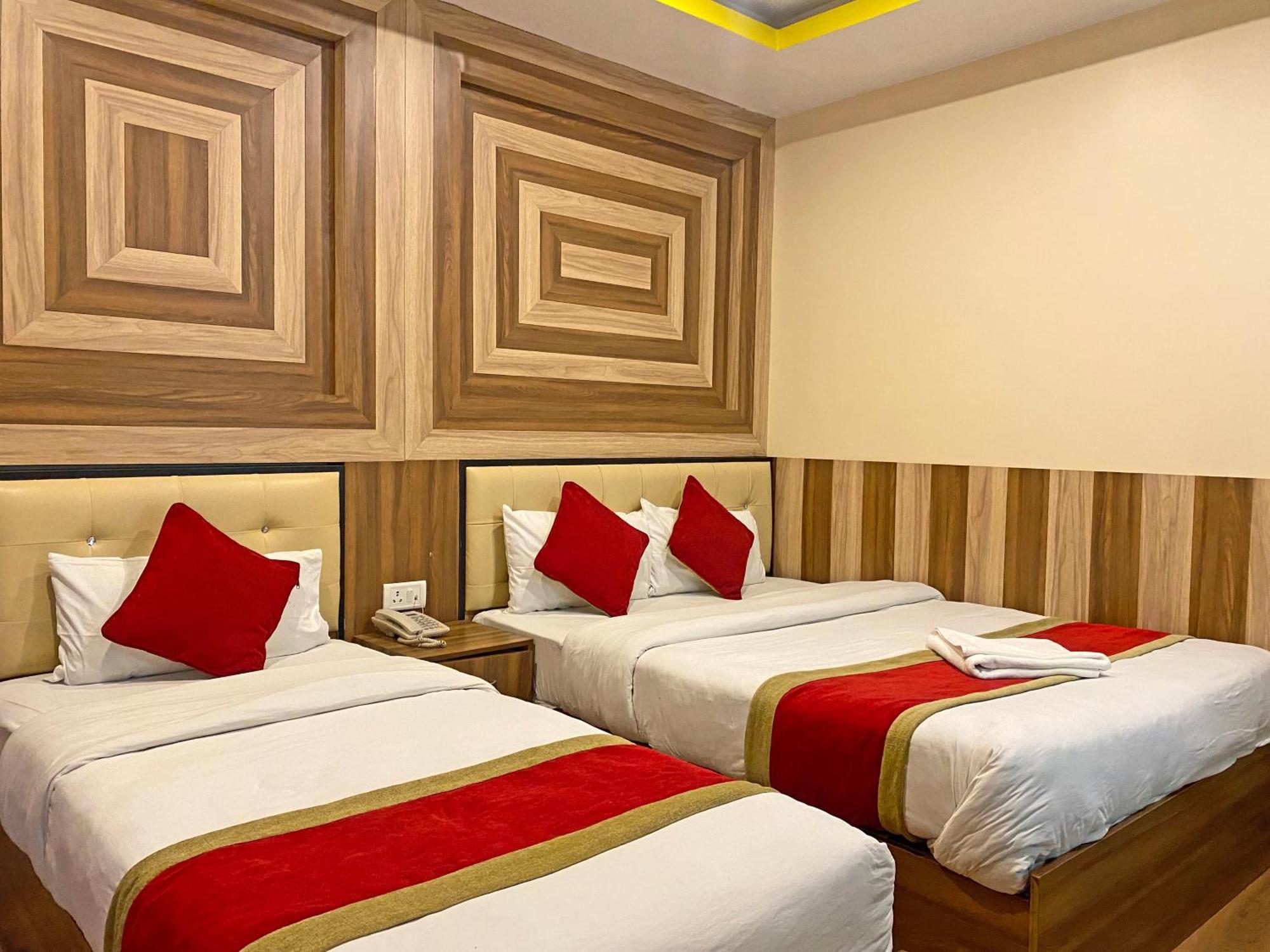Hotel Airport Holiday Kathmandu Esterno foto