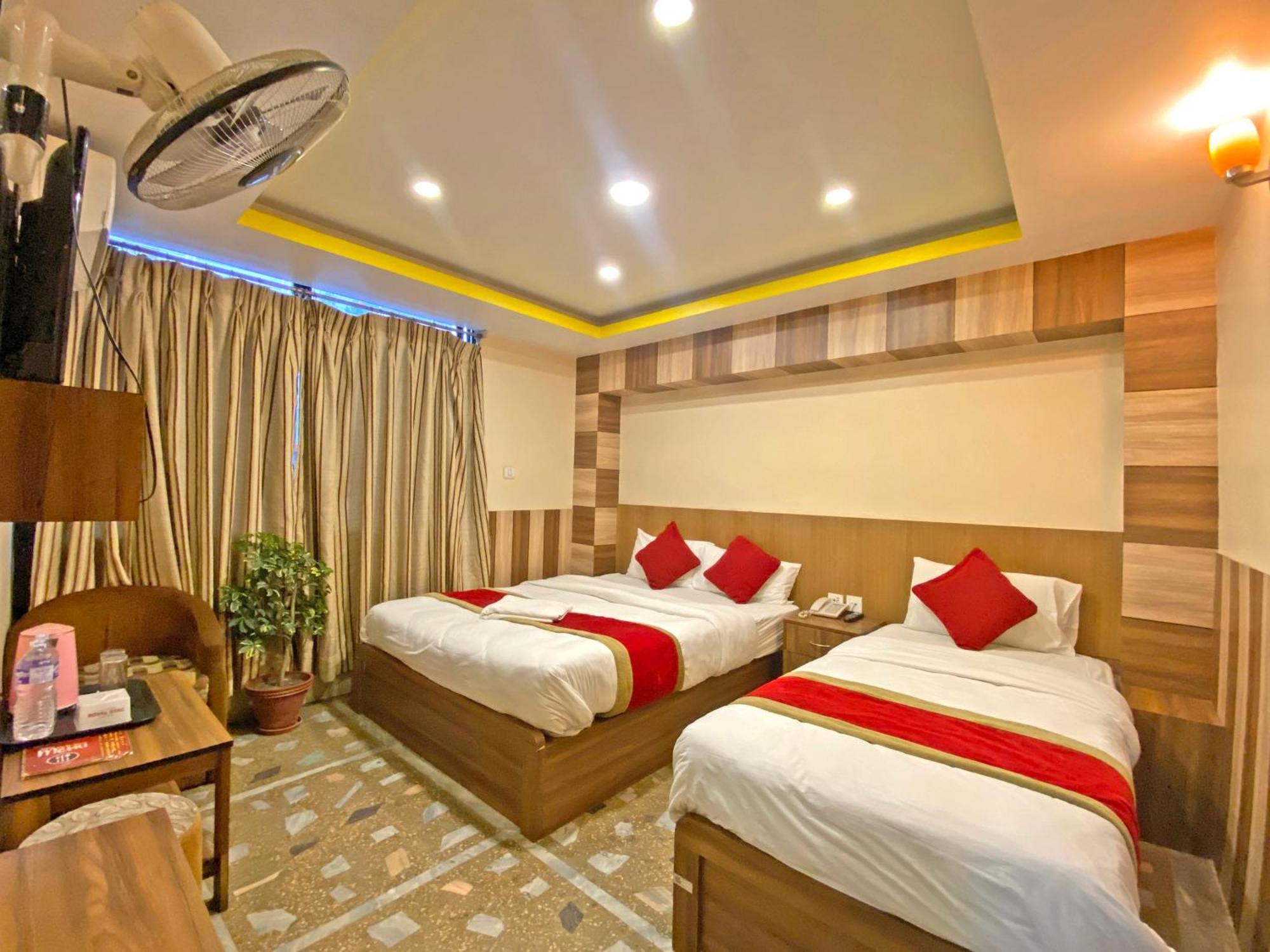Hotel Airport Holiday Kathmandu Esterno foto