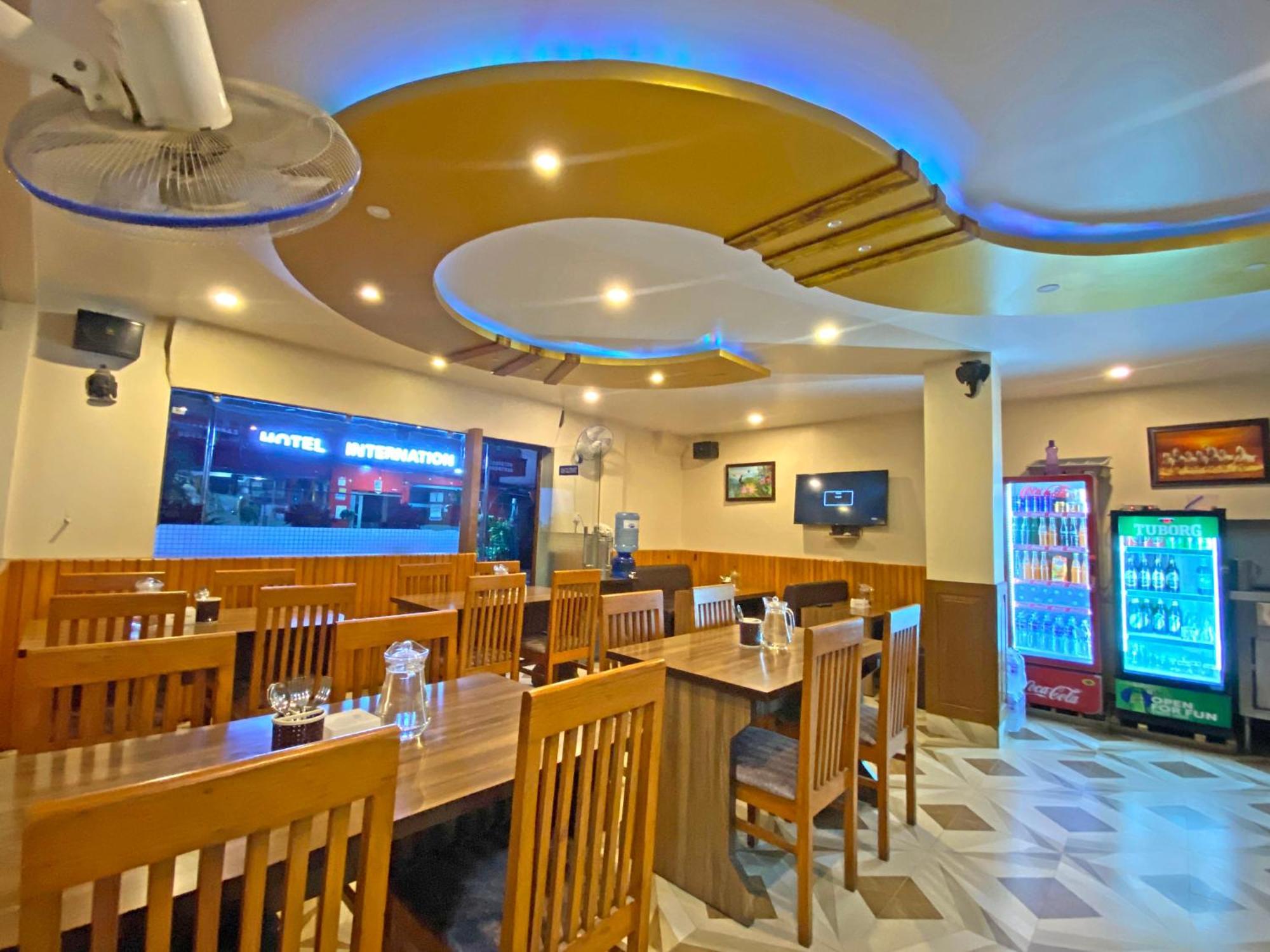 Hotel Airport Holiday Kathmandu Esterno foto