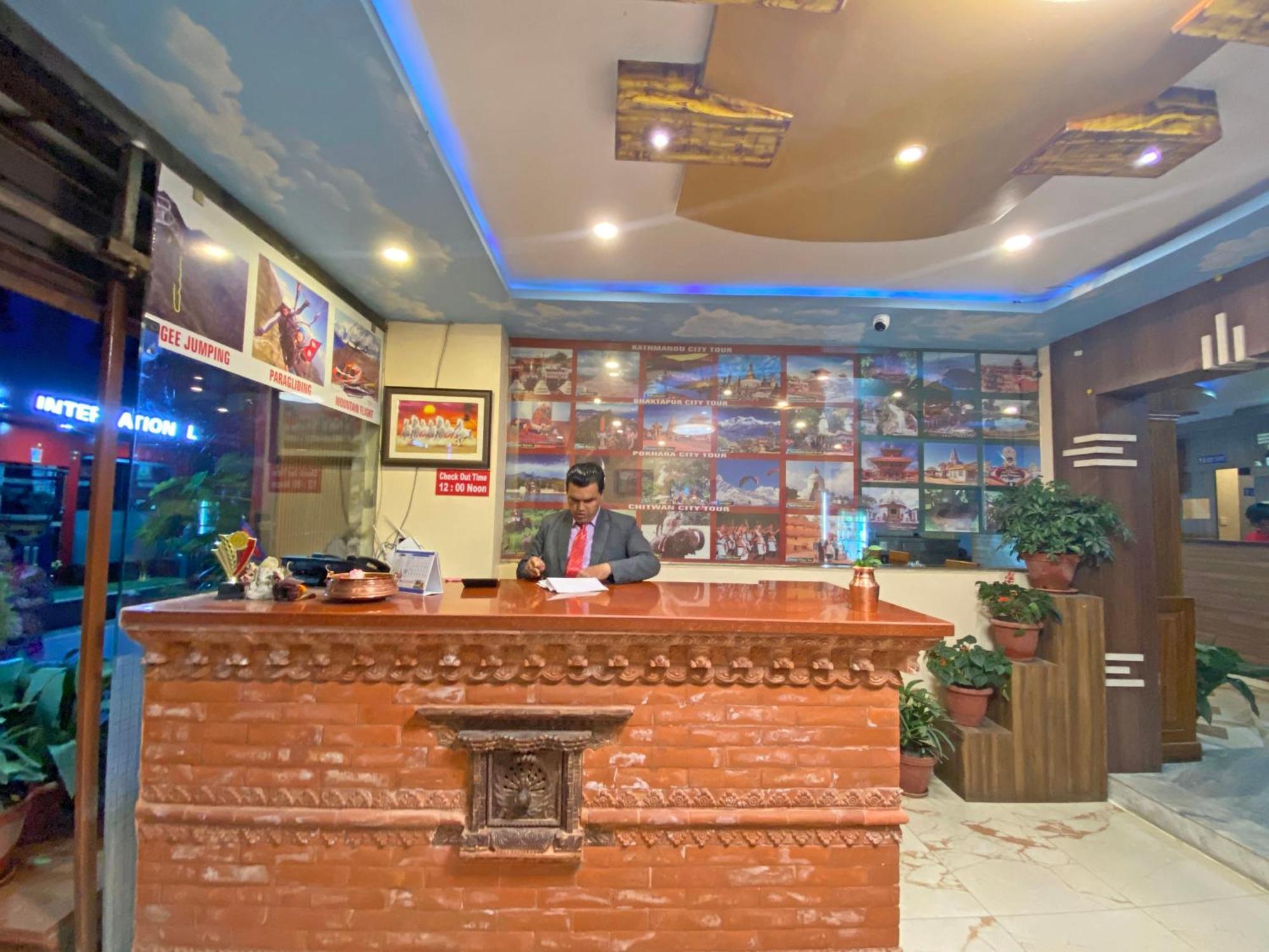 Hotel Airport Holiday Kathmandu Esterno foto
