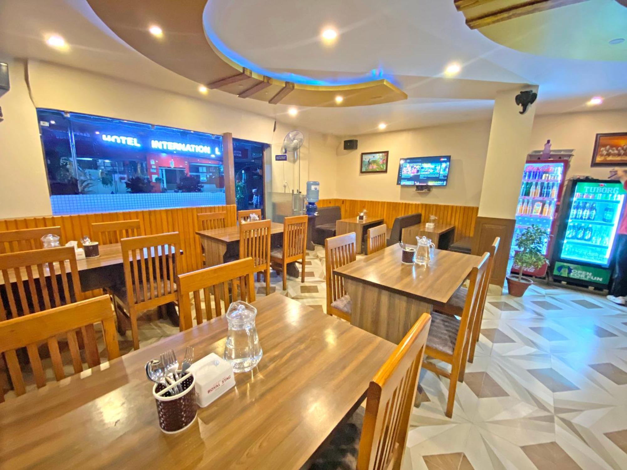 Hotel Airport Holiday Kathmandu Esterno foto