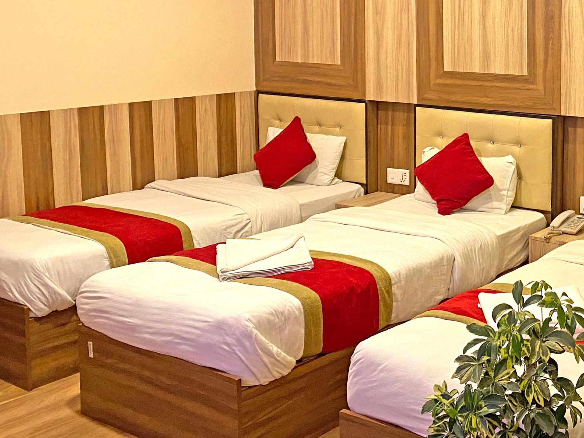 Hotel Airport Holiday Kathmandu Esterno foto