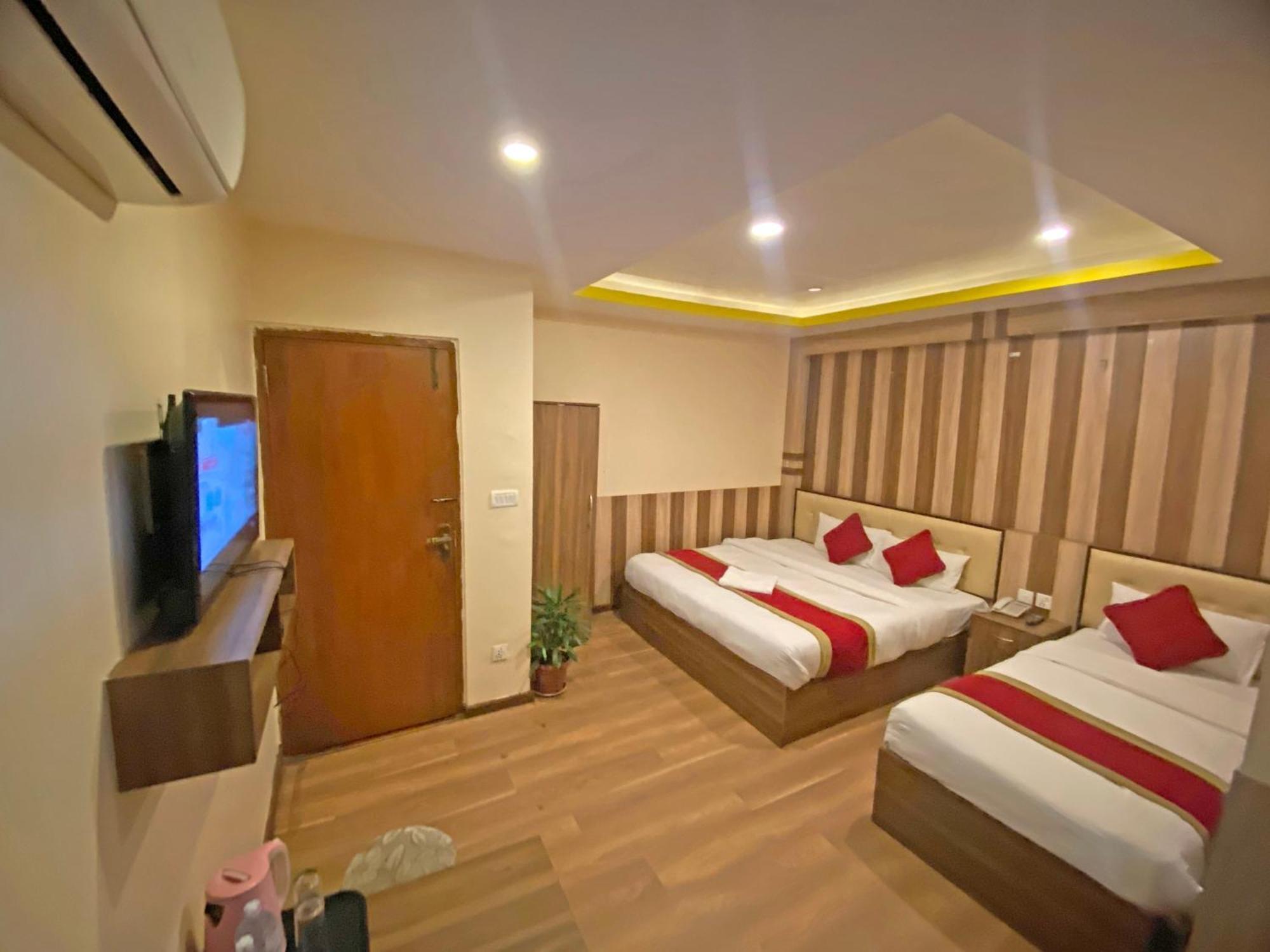 Hotel Airport Holiday Kathmandu Esterno foto