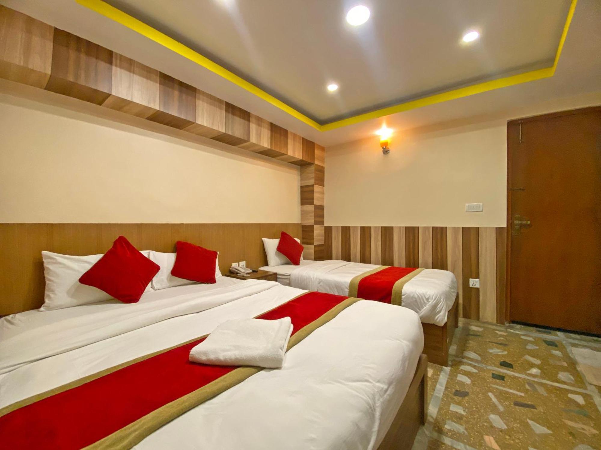 Hotel Airport Holiday Kathmandu Esterno foto